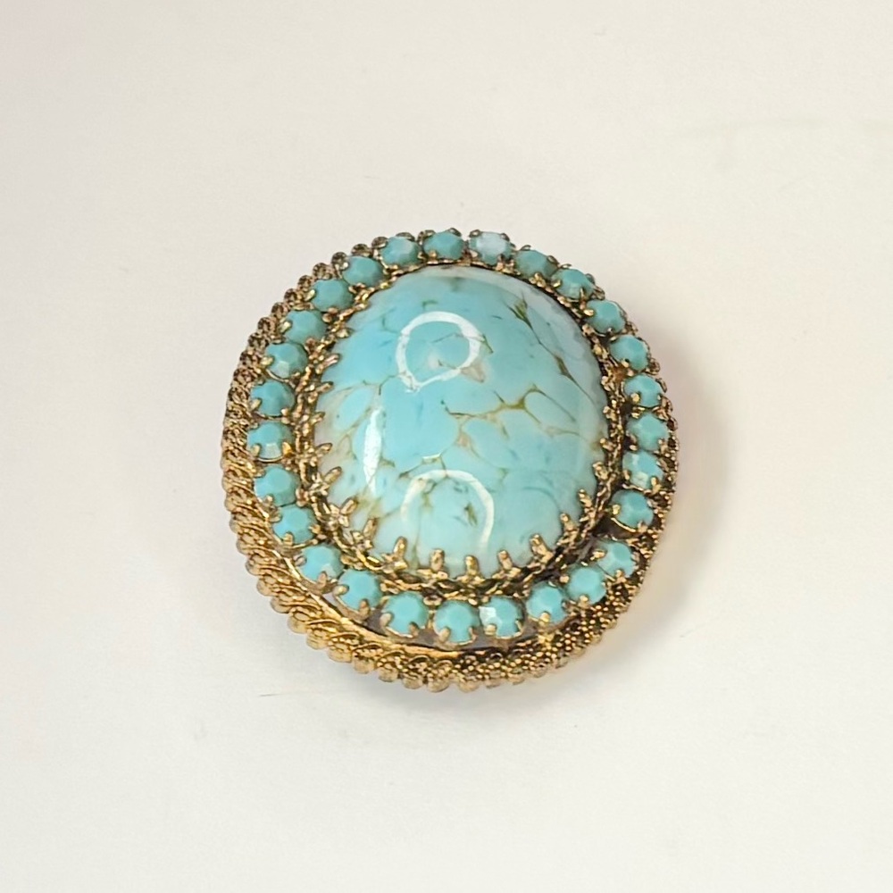 Vintage Austrian Hubble Glass Cabochon Turquoise and Gold Brooch - Picture 3 of 8